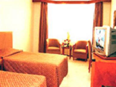 Wumao Hotel 3*